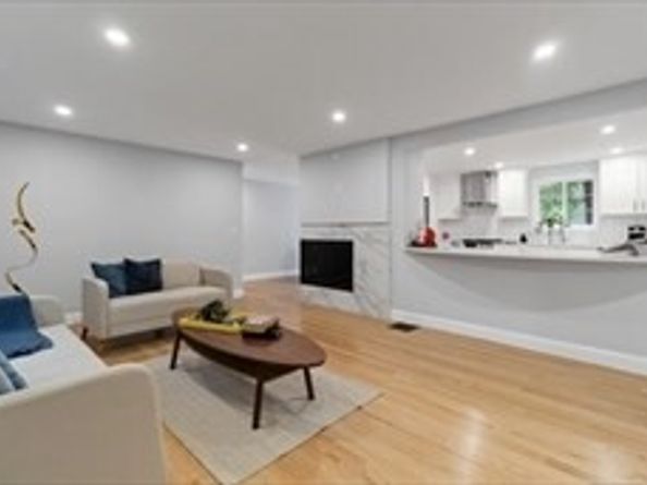 44 Dean Road, Wayland MA 01778