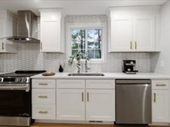 44 Dean Road, Wayland MA 01778