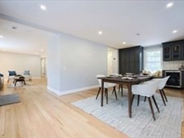 44 Dean Road, Wayland MA 01778