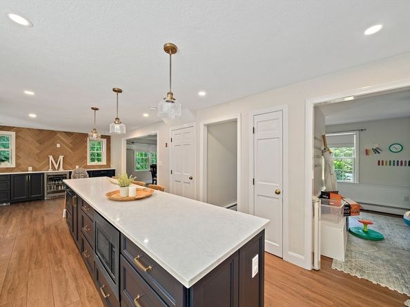 89 Sunset Way, Pembroke MA 02359