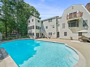 89 Sunset Way, Pembroke MA 02359