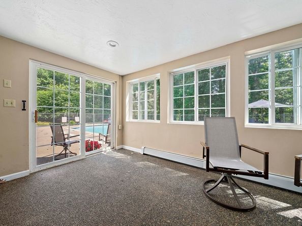 89 Sunset Way, Pembroke MA 02359