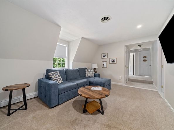 89 Sunset Way, Pembroke MA 02359