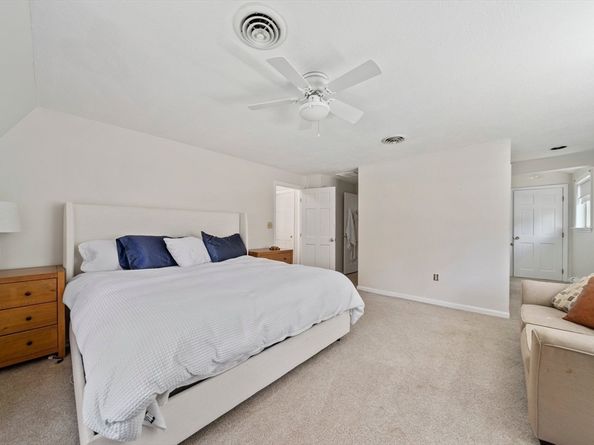 89 Sunset Way, Pembroke MA 02359