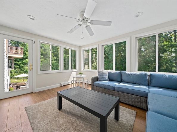 89 Sunset Way, Pembroke MA 02359