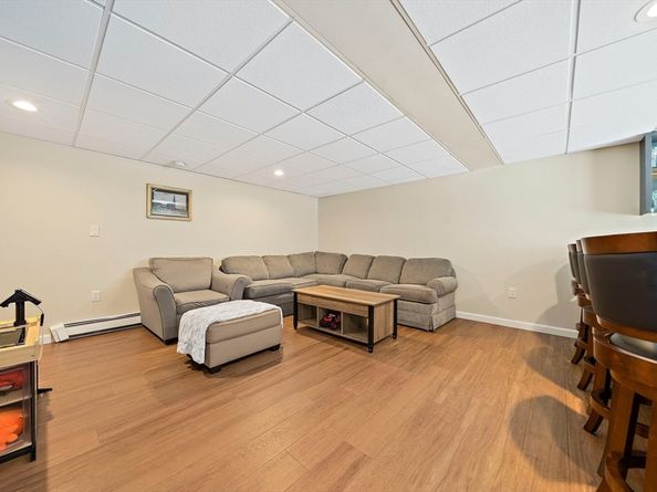 89 Sunset Way, Pembroke MA 02359