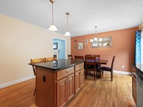 289 Weymouth St, Holbrook MA 02343