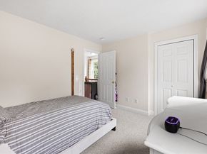 289 Weymouth St, Holbrook MA 02343