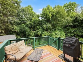 289 Weymouth St, Holbrook MA 02343