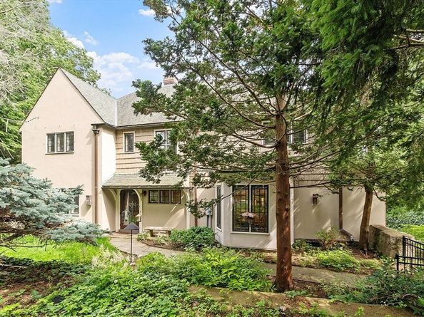 455 Puritan Rd, Swampscott MA 01907