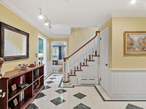 455 Puritan Rd, Swampscott MA 01907