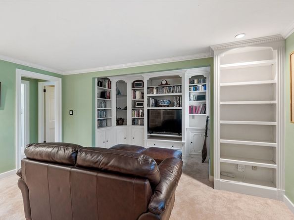 455 Puritan Rd, Swampscott MA 01907