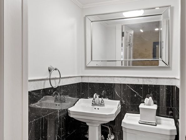 455 Puritan Rd, Swampscott MA 01907