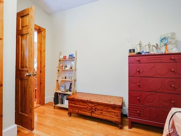 124 Amory St, Cambridge MA 02139