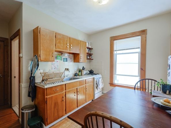 124 Amory St, Cambridge MA 02139