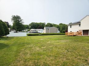 30 Lantern Ln, Randolph MA 02368