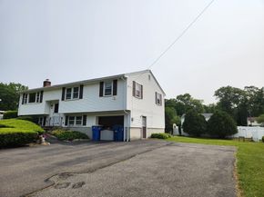 30 Lantern Ln, Randolph MA 02368