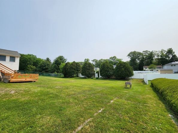 30 Lantern Ln, Randolph MA 02368