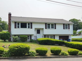 30 Lantern Ln