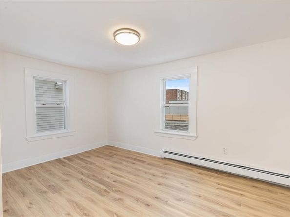 18 Rantoul St, Beverly MA 01915