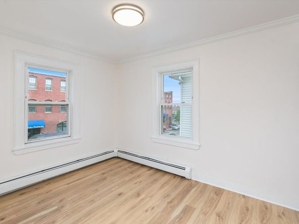 18 Rantoul St, Beverly MA 01915