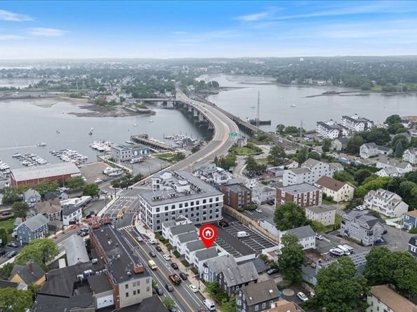 18 Rantoul St, Beverly MA 01915