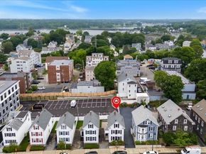 18 Rantoul St, Beverly MA 01915