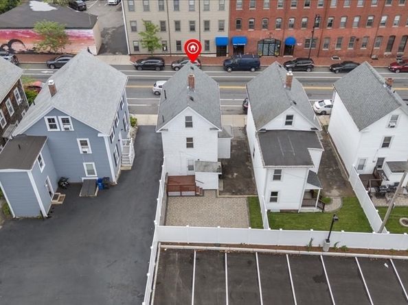 18 Rantoul St, Beverly MA 01915