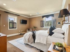 120 Seaver St E201, Brookline MA 02445