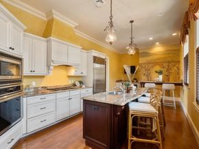 120 Seaver St E201, Brookline MA 02445
