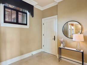 120 Seaver St E201, Brookline MA 02445