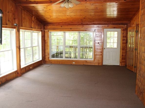 87 Bellevue Dr East, Athol MA 01331