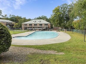 19 Fernview Ave 6, North Andover MA 01845