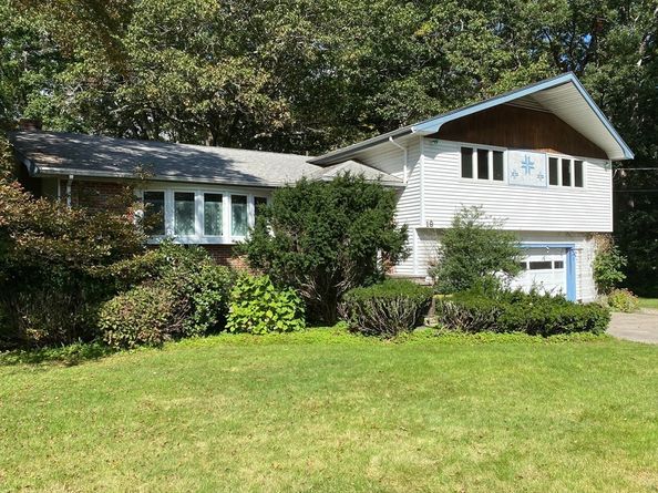 19 Cynthia Rd, Canton MA 02021