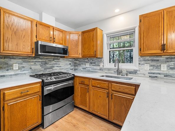 2 Howe Ter 3, Boston MA 02125