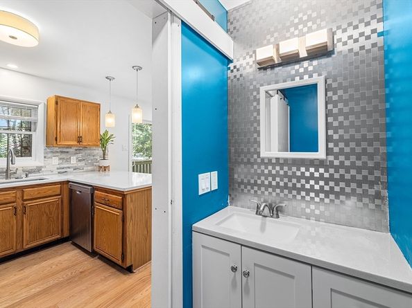 2 Howe Ter 3, Boston MA 02125