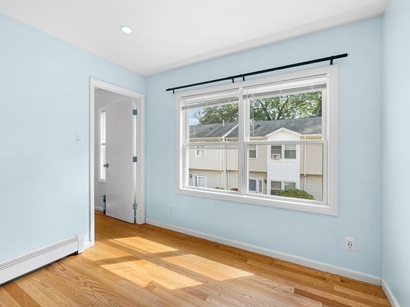 2 Howe Ter 3, Boston MA 02125