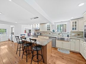 555 Webster St, Marshfield MA 02050