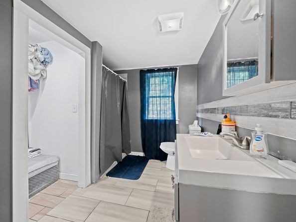 555 Webster St, Marshfield MA 02050