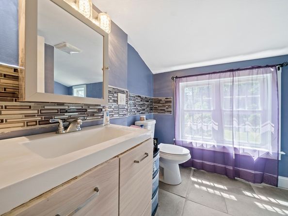 555 Webster St, Marshfield MA 02050