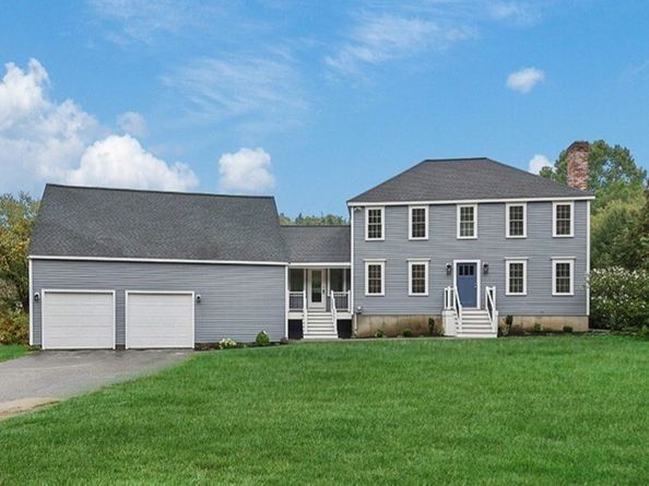 94 Hudson Rd, Stow MA 01775