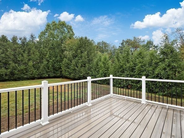 94 Hudson Rd, Stow MA 01775