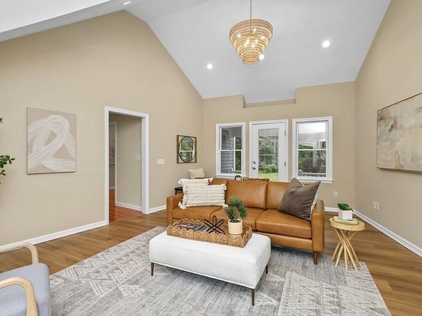 94 Hudson Rd, Stow MA 01775