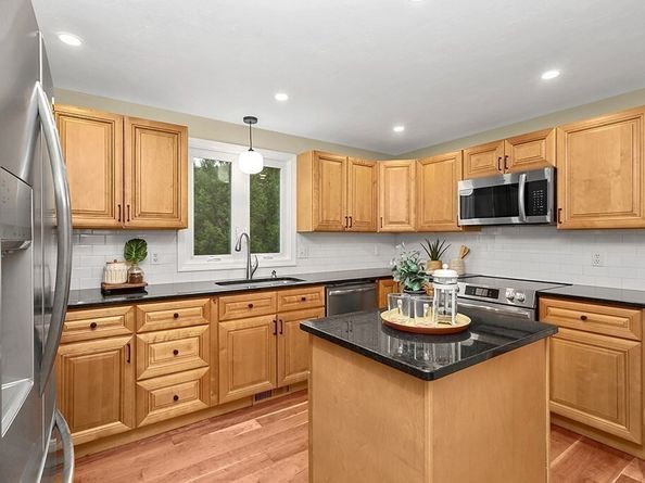 94 Hudson Rd, Stow MA 01775