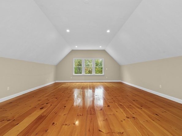 94 Hudson Rd, Stow MA 01775