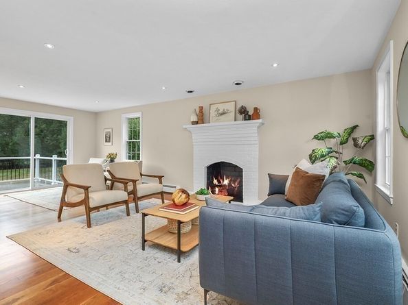 94 Hudson Rd, Stow MA 01775