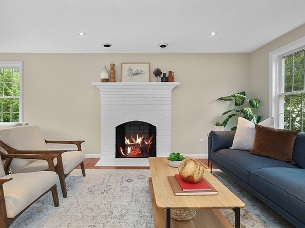 94 Hudson Rd, Stow MA 01775