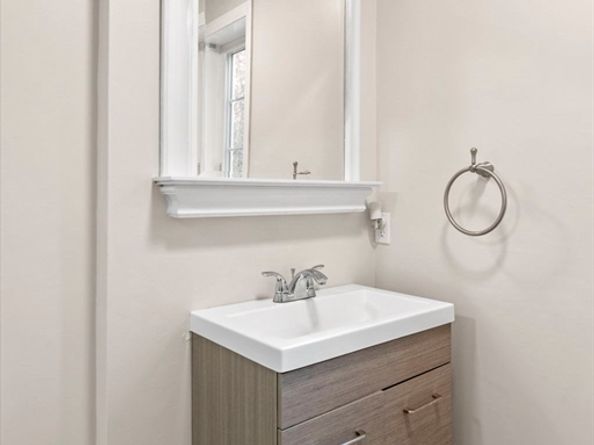 103 Barker St, North Andover MA 01845