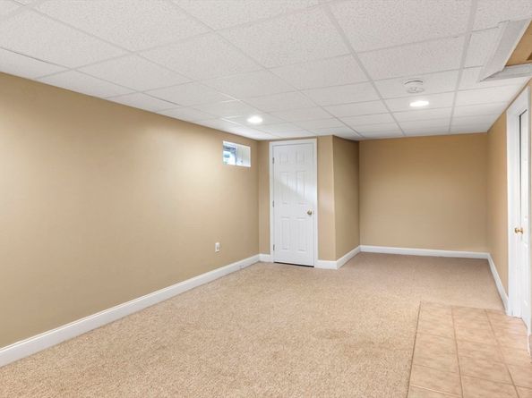 103 Barker St, North Andover MA 01845