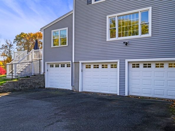 103 Barker St, North Andover MA 01845